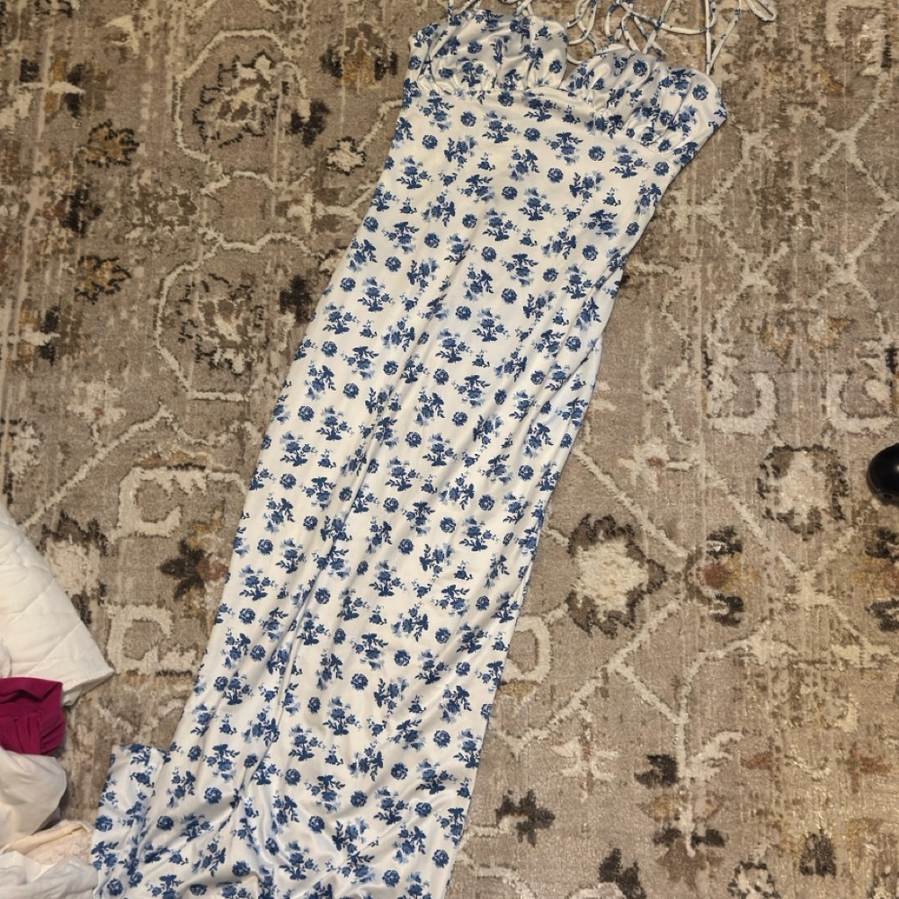 FLORAL PRINT MAXI DRESS